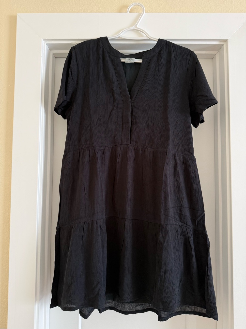 Hurley Women’s Black Short Sleeve V-Neck Tunic Top